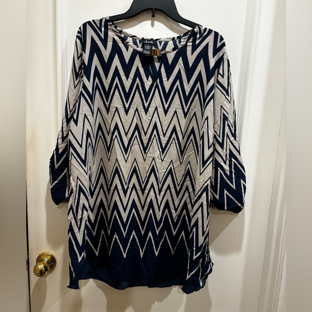 Justify blouse (1X)color navy and tan (length 33”/pTp 25”)